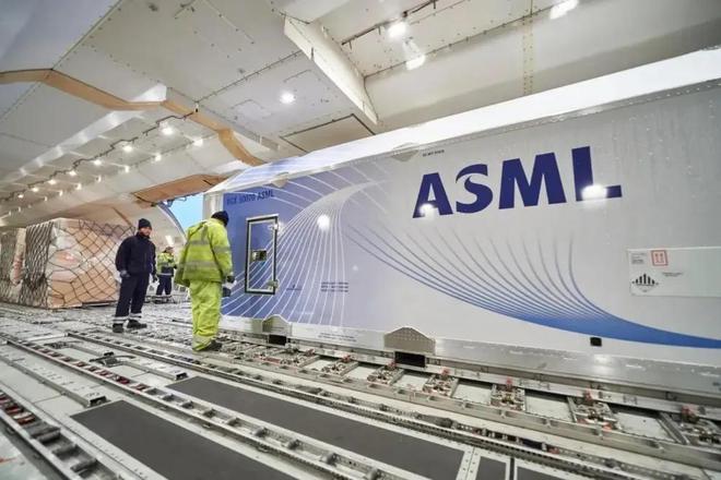 光刻机风云：老美施压荷兰导致ASML停止为中国维护先进光刻机？(图2)