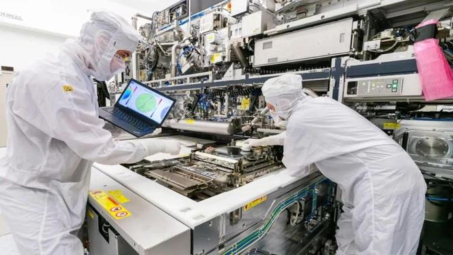 美国战略研究中心:中国的光刻机落后严重远差于ASML和日本尼康中国的芯片制造技术被卡在了2023年(图5)